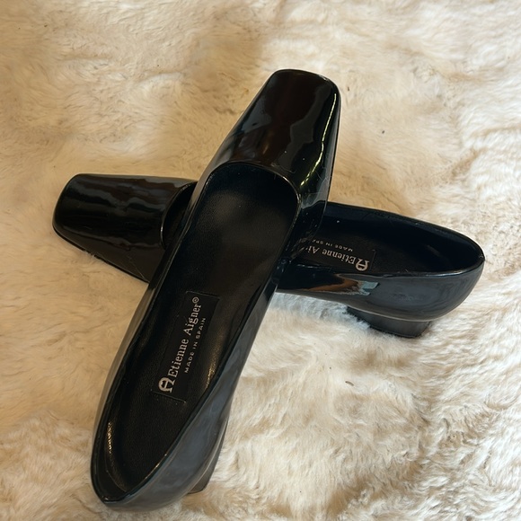 NWOT Etienne Aigner short heels - Picture 2 of 5